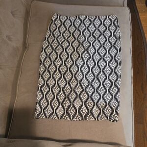 Zara Black and White Geometric Pencil Skirt